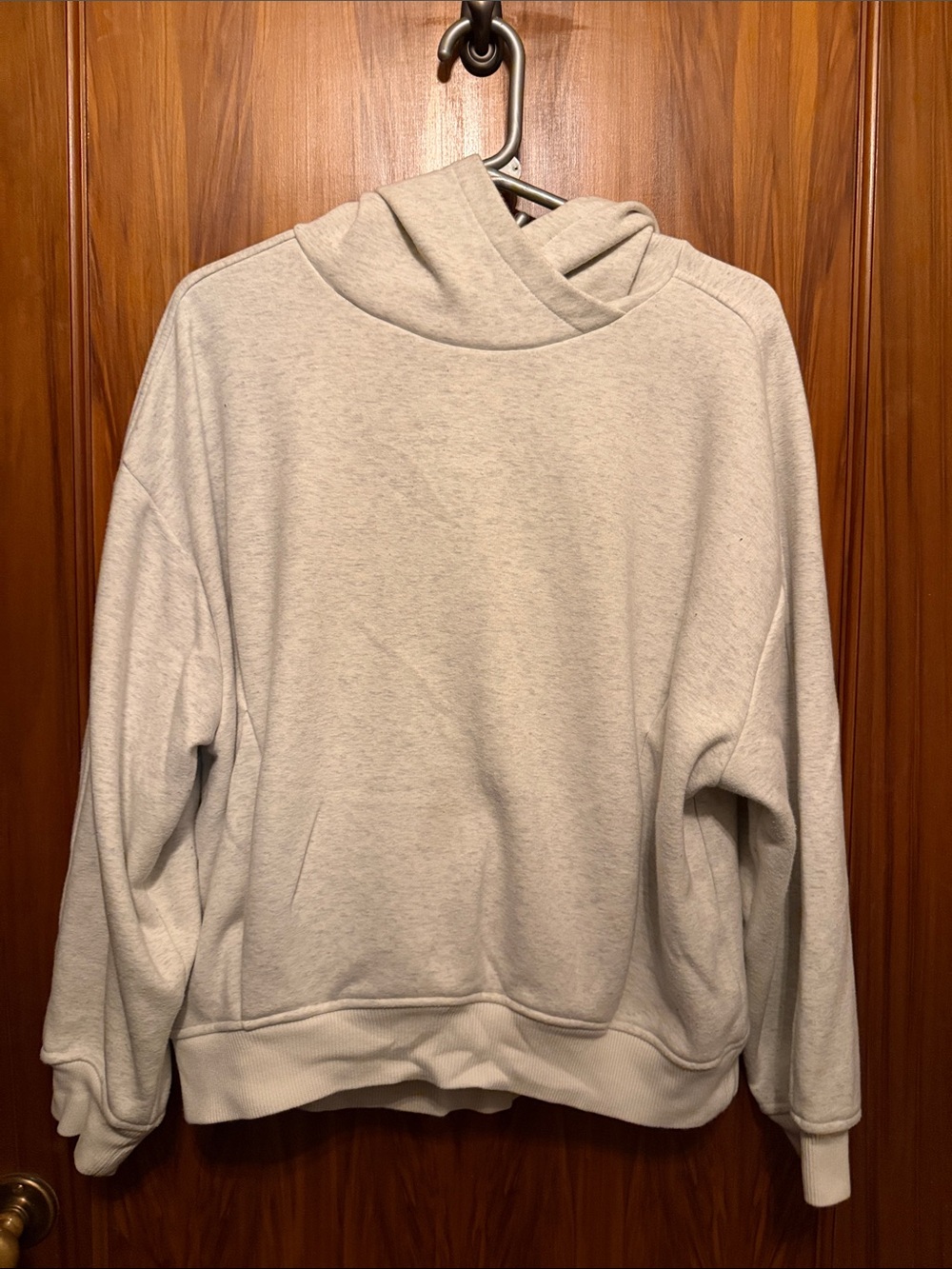 Athleta women’s oatmeal Pullover Hoodie Sweatshirt size large